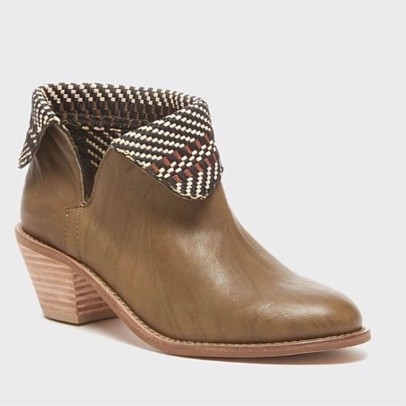 Kelsi Dagger Brooklyn Kayak Woven Plaid Cuff Bootie - Picture 1 of 16